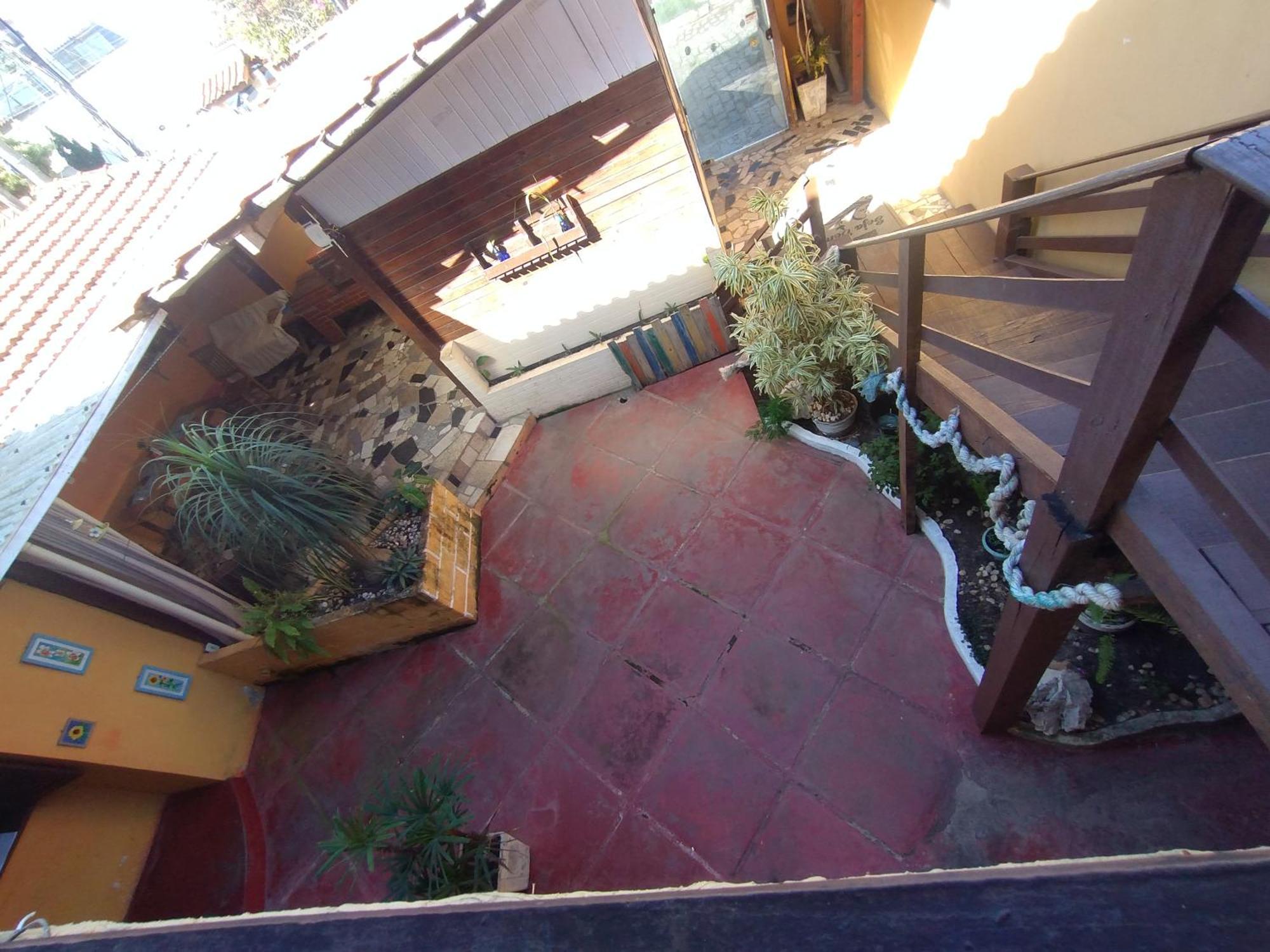 Arara Azul Albergue